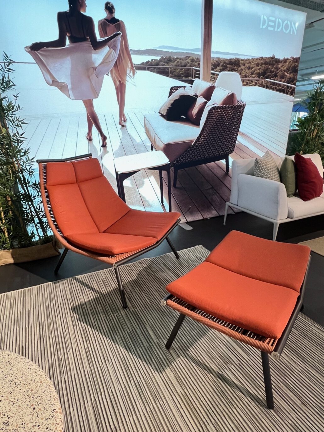 Roda Lounge Chair High Backrest LAZE inkl. Hocker