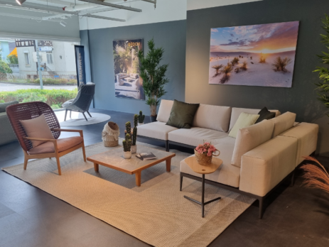 Gloster Gartenmöbel Lounge ausgestellt im Traumwerk Thun