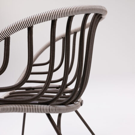 DEDON KIDA Sessel mit Schalenkissen – Bild 5