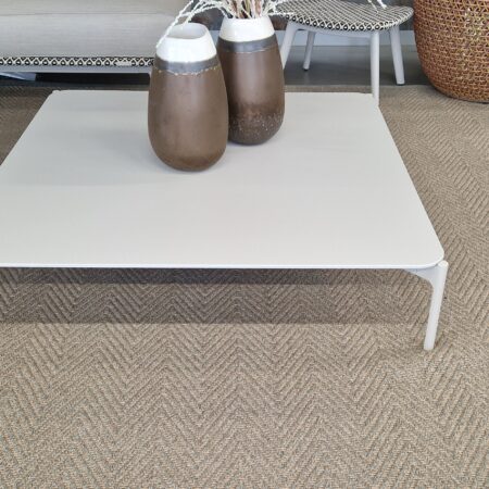 DEDON IZON Beistelltisch – Bild 2