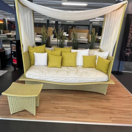 DEDON DAYDREAM Daybed inkl. Beistelltisch