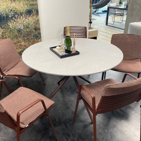 Fast MOAI Tisch inkl. 4 ZEBRA Stühle – Bild 2