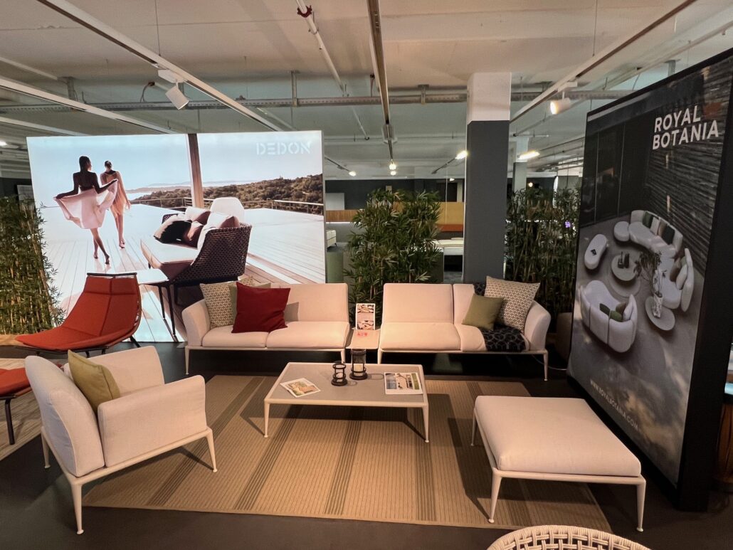 New Joint Lounge