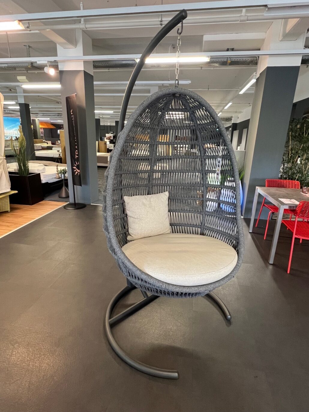 Talenti Eggchair mit Gestell Talenti Eggchair mit Gestell