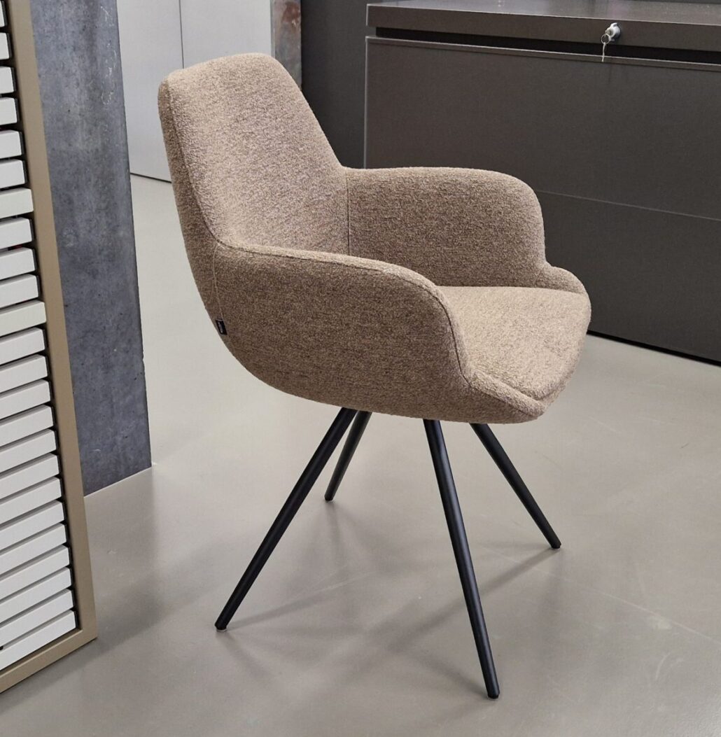 1000073251 Willisau Stuhl Loreo